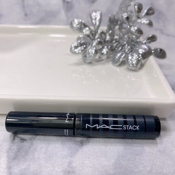 Mac Cosmetics Stack Mascara in Black, Buildable, Volume, Length, NEW - Mini 2ml - Picture 3 of 14